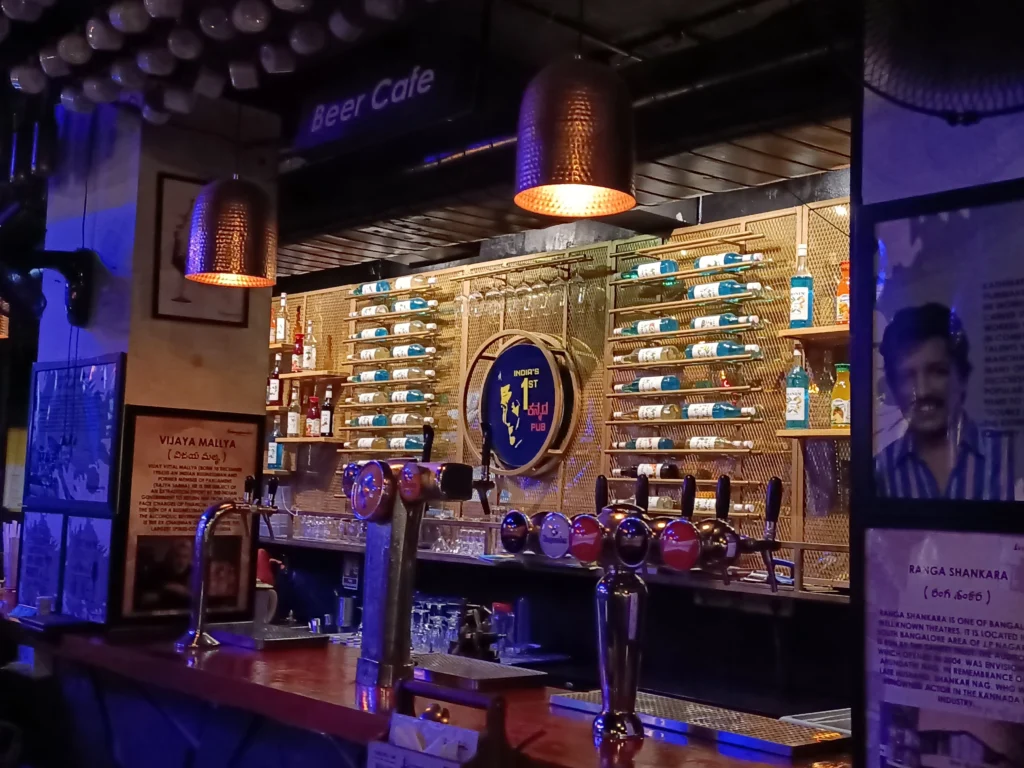 pub with live music performances